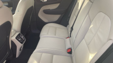 Volvo XC40 2.0 B4P Ultimate Dark 5dr Auto Petrol Estate